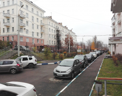 Паркинг в центре. ул. Бакунина 5а